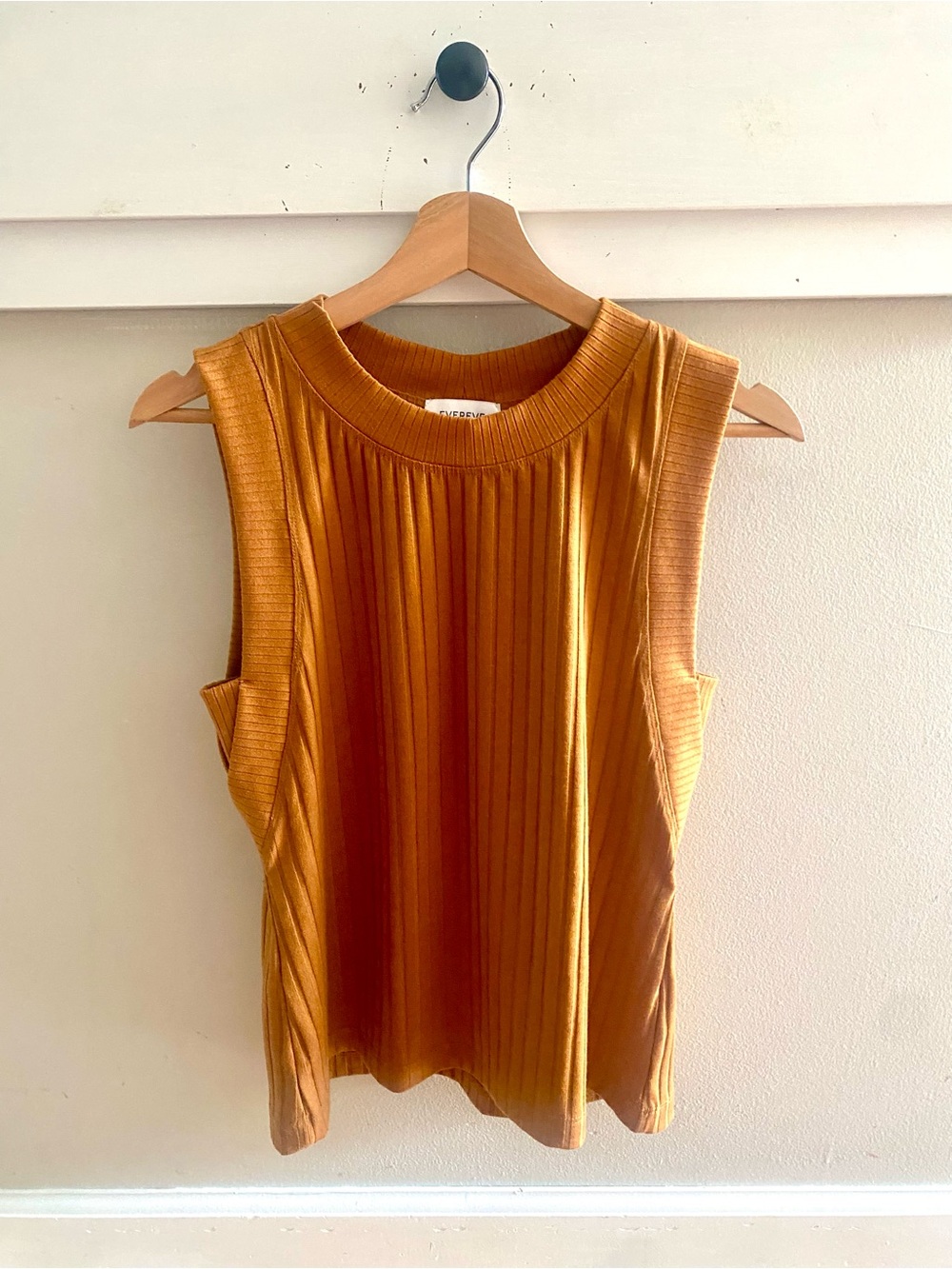 Evereve Sarina Ribbed Sleeveless Crewneck Shirt Top Orange Size Small